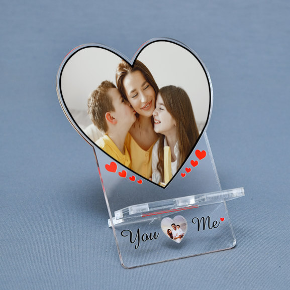 Why Get Yourself a Personalised Acrylic Mobile Stand? Why Get Yourself a Personalised Acrylic Mobile Stand?