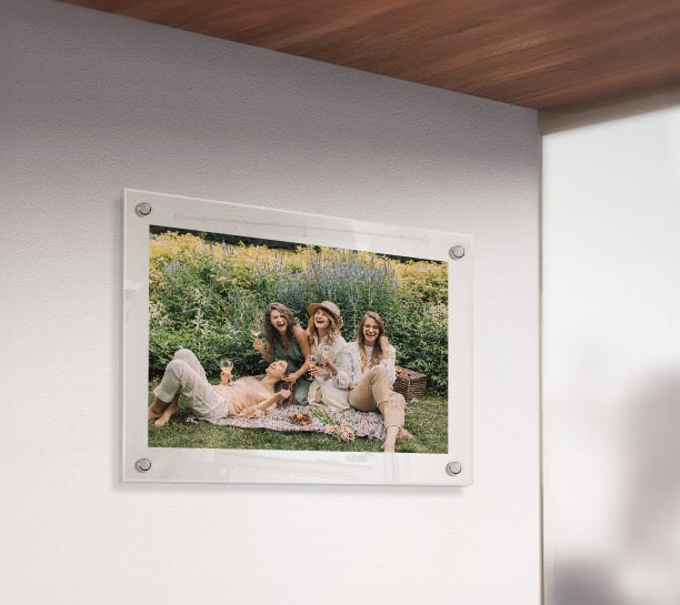 Want To Treasure Your Memories? Create Custom Clear Frame Acrylics