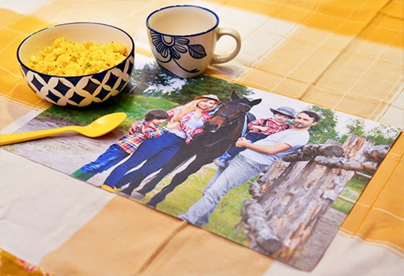Design Personalised Table Mats With CanvasChamp